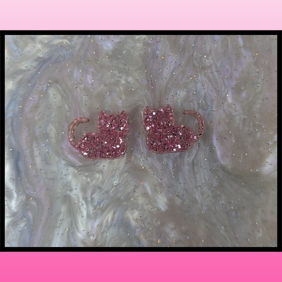 Sparkly Kitty Loaf Cat Stud Earrings, Cute Cat Lover Jewelry  Hypoallergenic - Picture 3 of 3